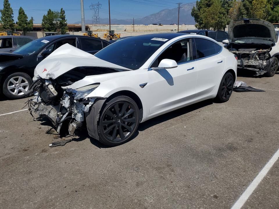 2018 TESLA Model 3