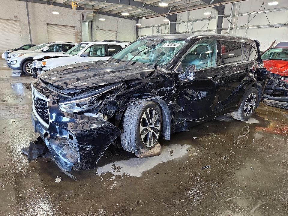 2022 TOYOTA Highlander