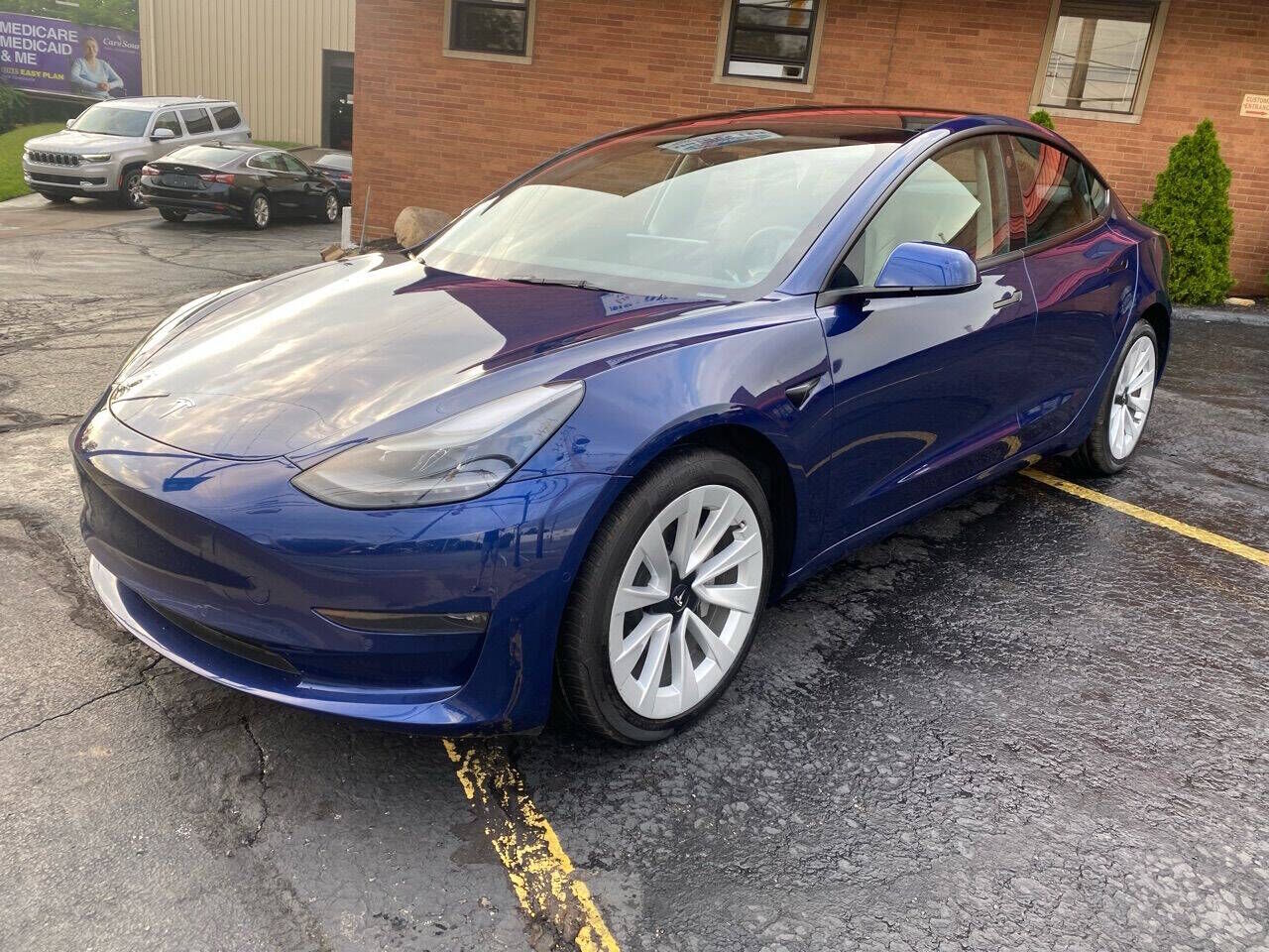 2022 TESLA Model 3