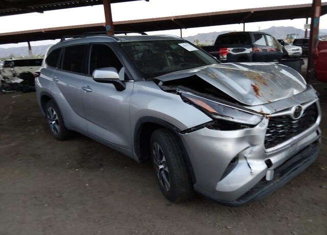 2021 TOYOTA Highlander