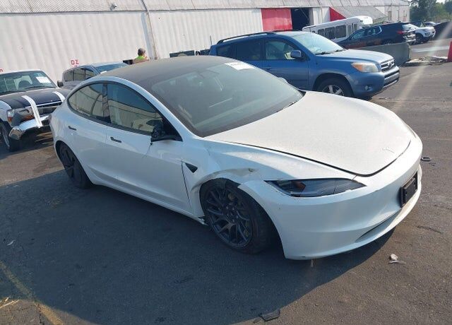 2025 TESLA Model 3