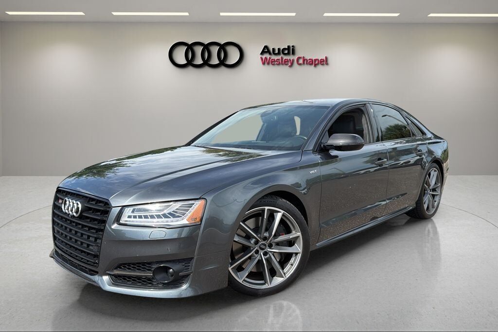 2017 AUDI S8