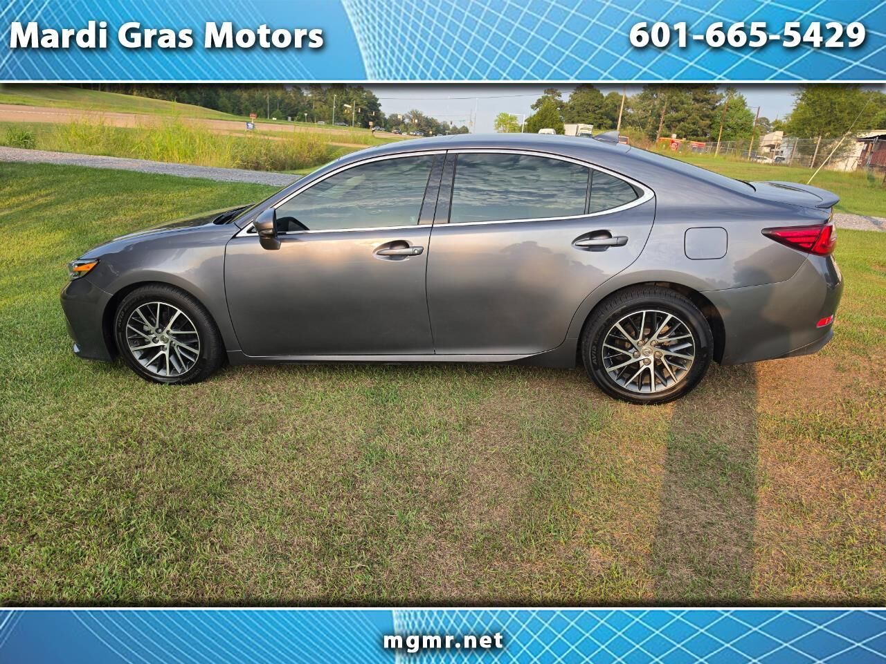 2017 LEXUS ES