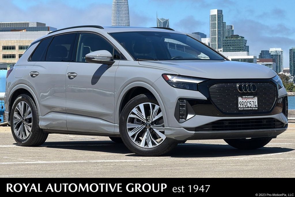 2025 AUDI Q4