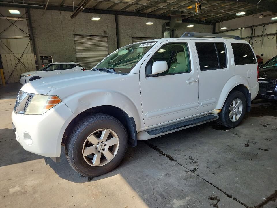 2011 NISSAN Pathfinder