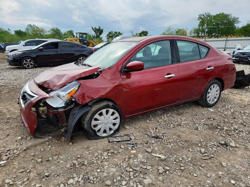 2019 NISSAN Versa
