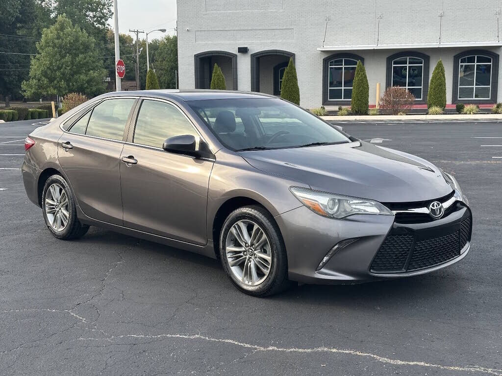 2017 TOYOTA Camry