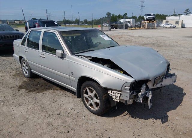 2000 VOLVO S70