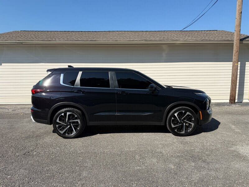 2024 MITSUBISHI Outlander