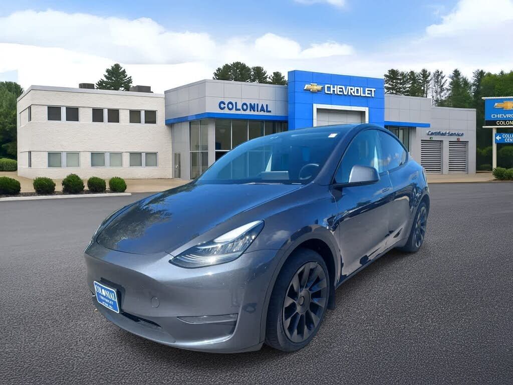 2023 TESLA Model Y