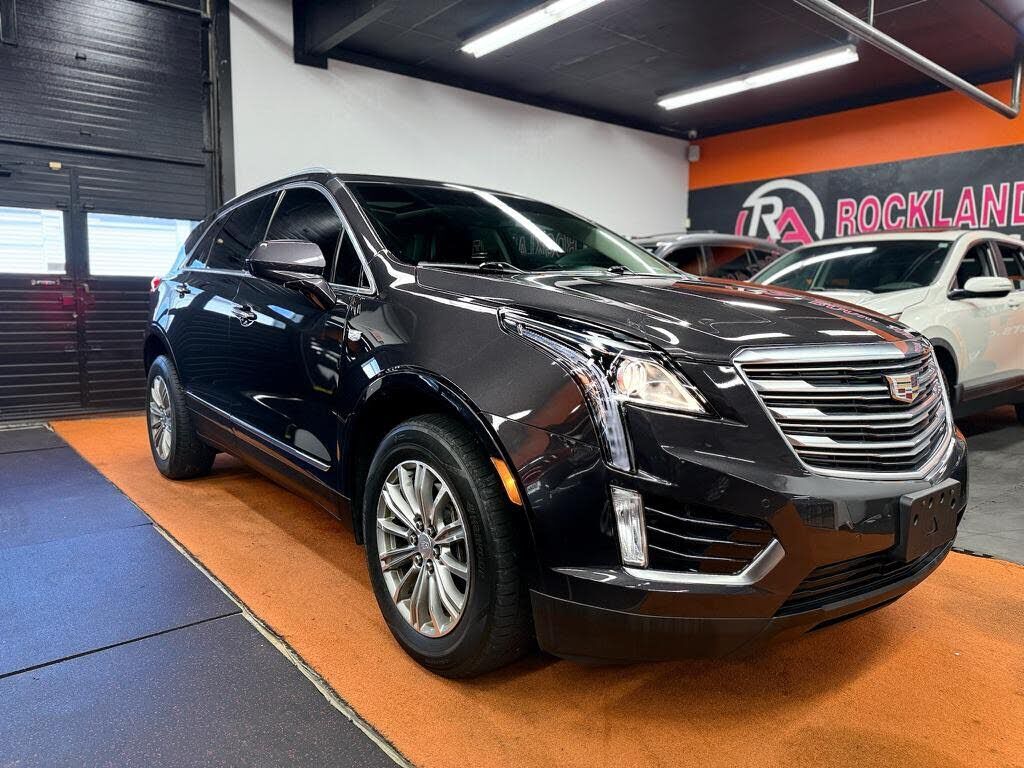 2017 CADILLAC XT5
