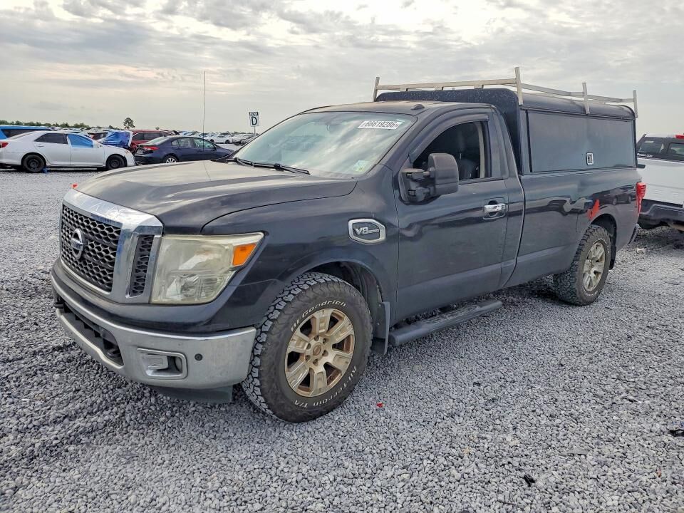 2017 NISSAN Titan