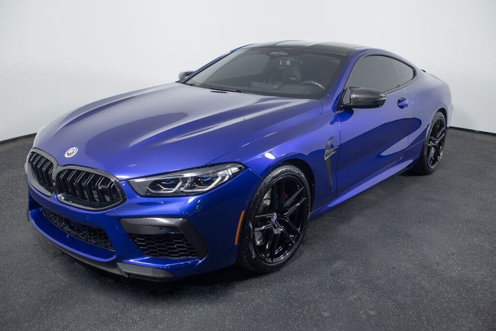 2023 BMW M8