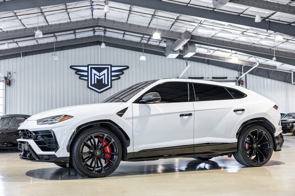 2021 LAMBORGHINI URUS