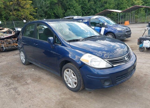2011 NISSAN Versa