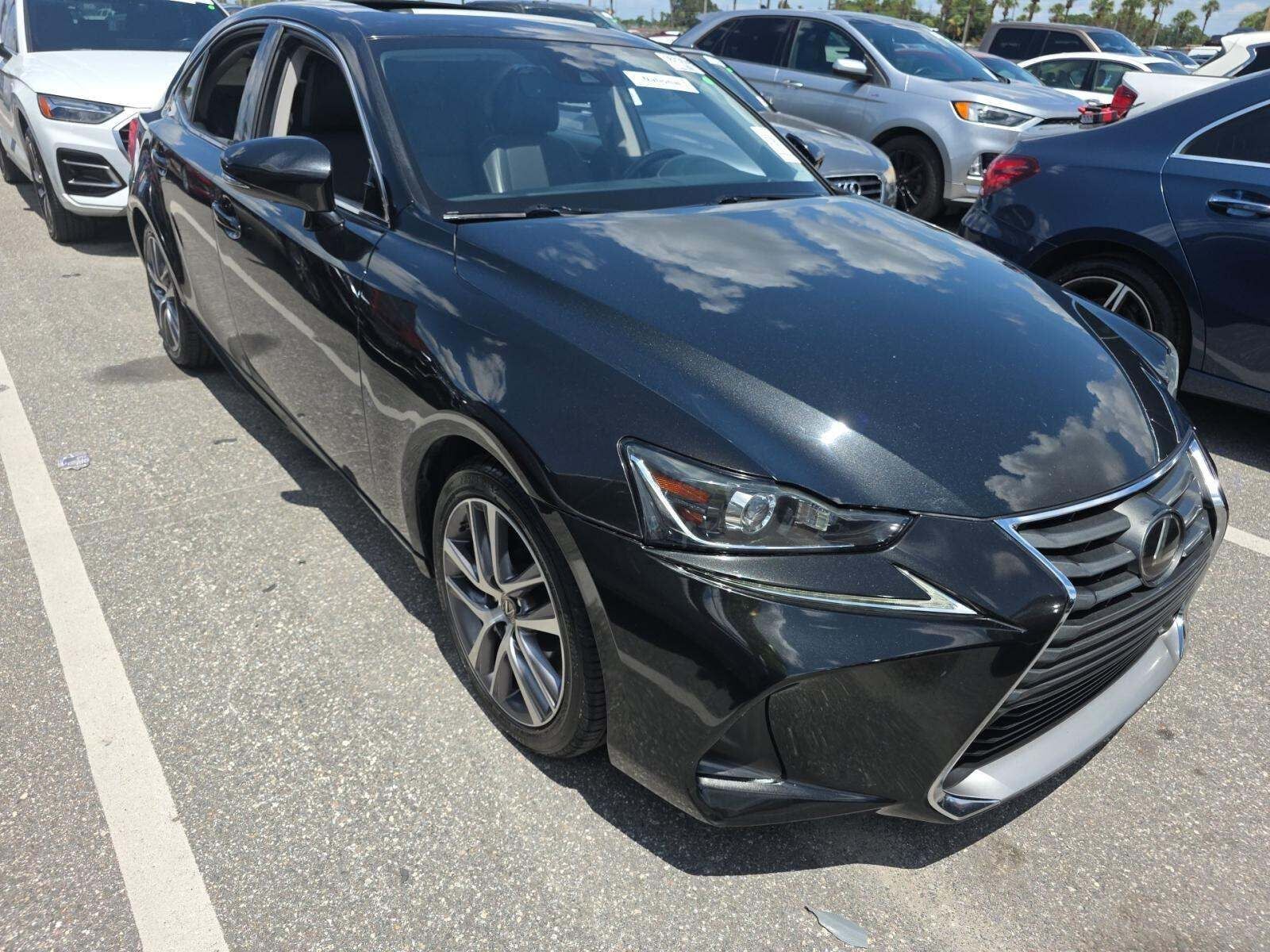 2019 LEXUS IS
