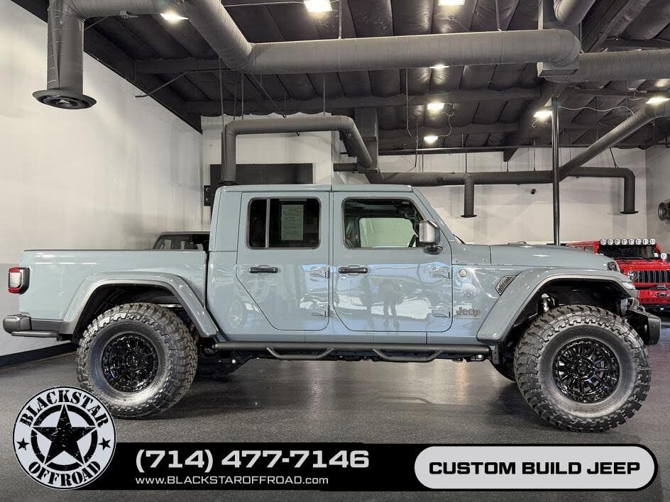 2025 JEEP Gladiator