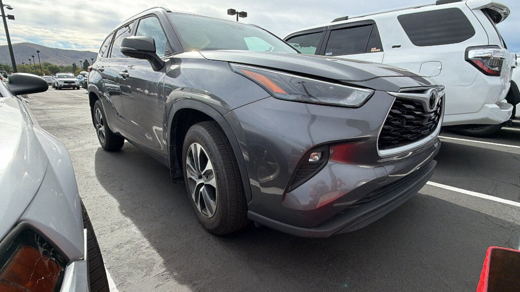 2023 TOYOTA Highlander