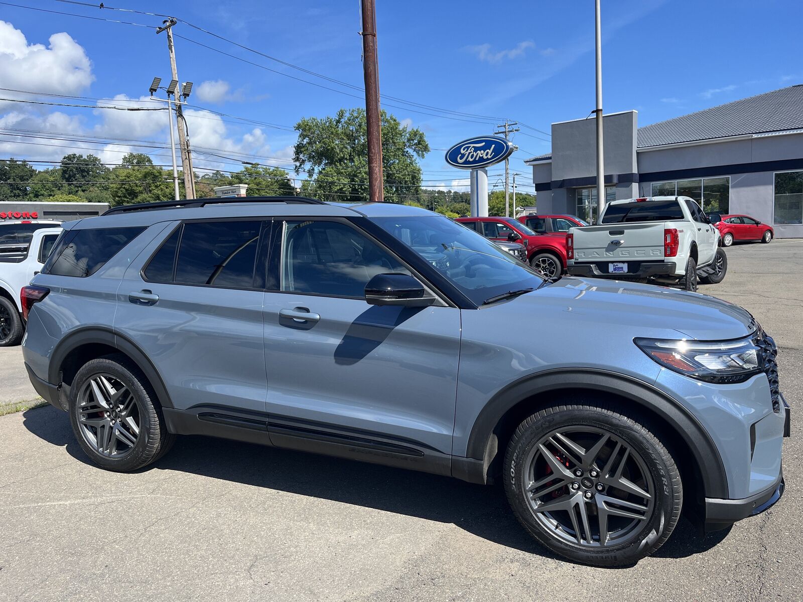 2025 FORD Explorer
