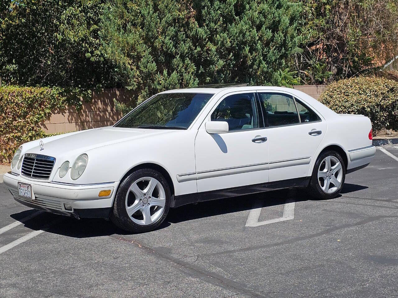 1997 MERCEDES-BENZ E-Class