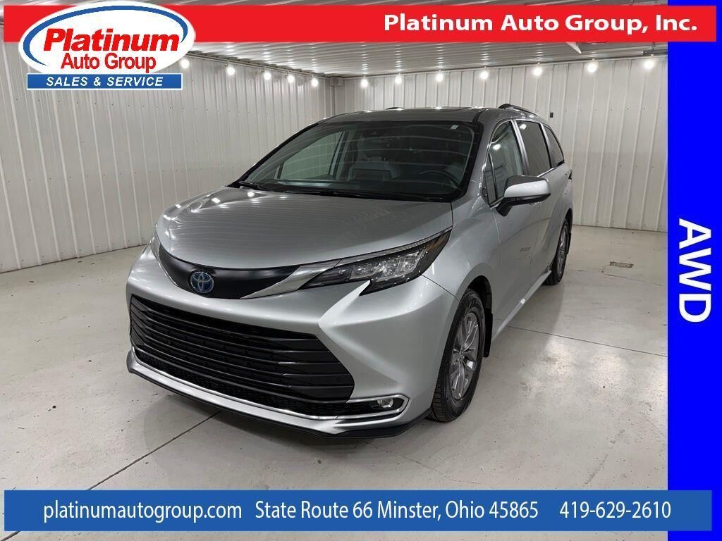 2023 TOYOTA Sienna