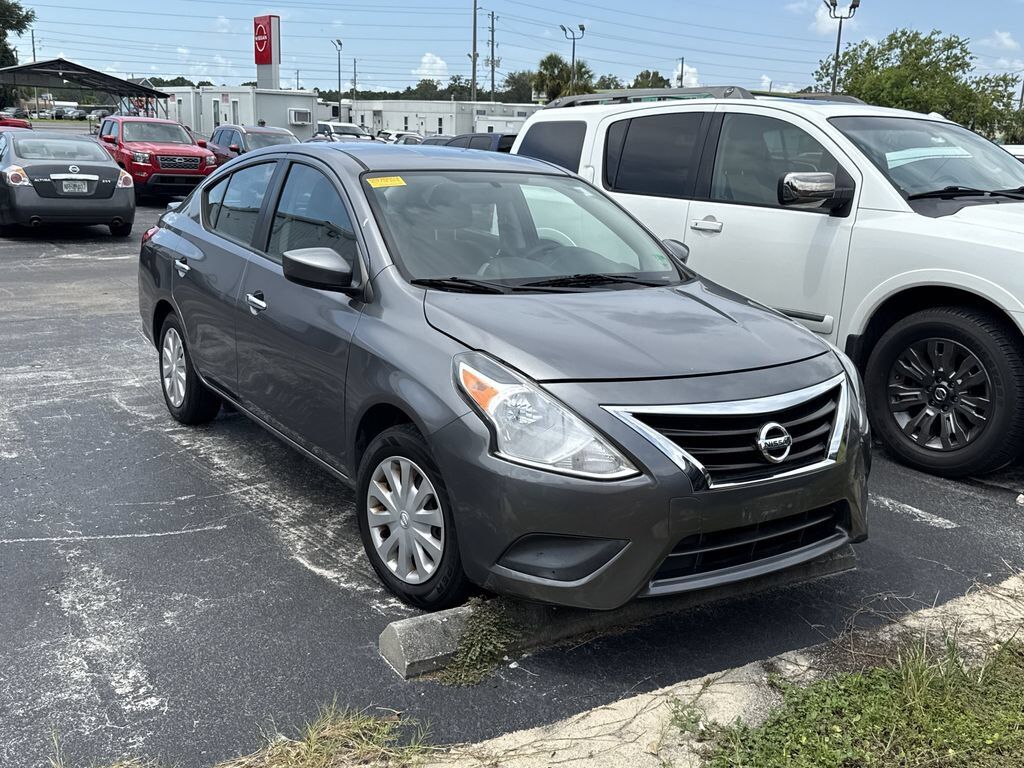2017 NISSAN Versa