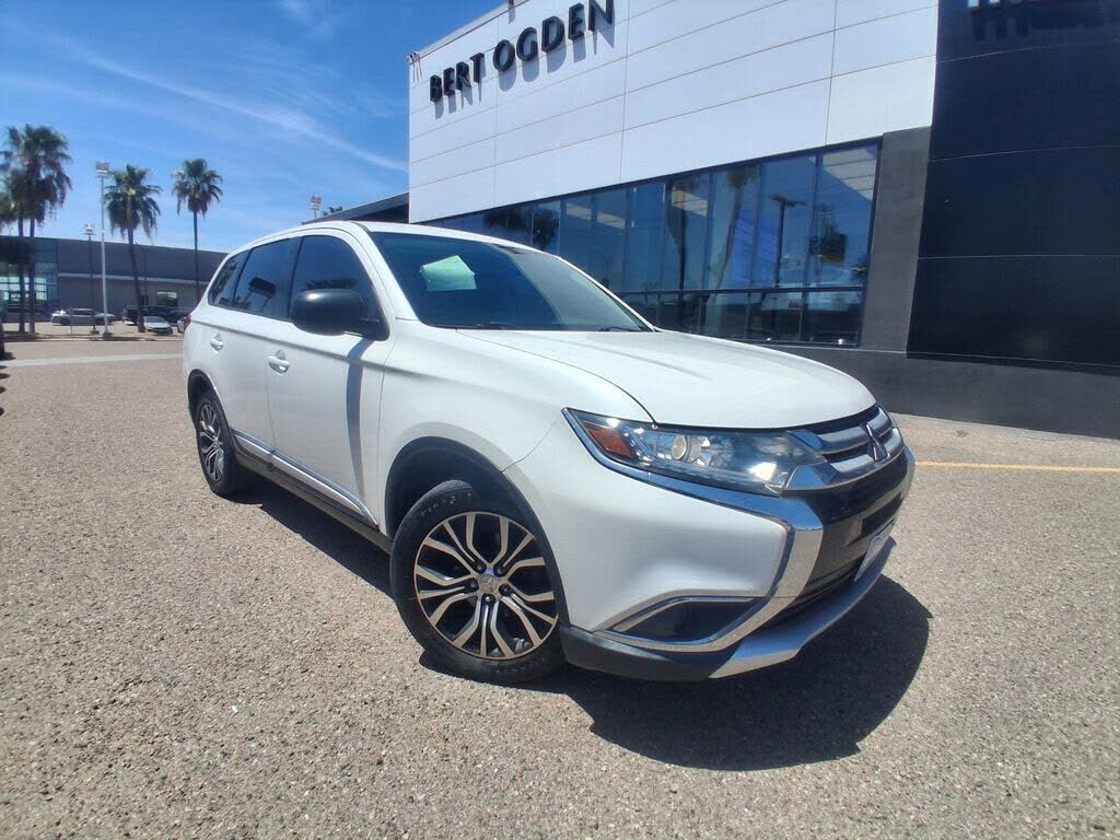 2017 MITSUBISHI Outlander