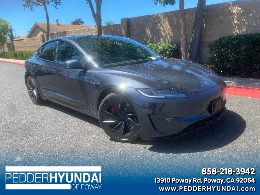 2025 TESLA Model 3