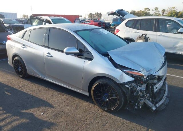 2019 TOYOTA Prius