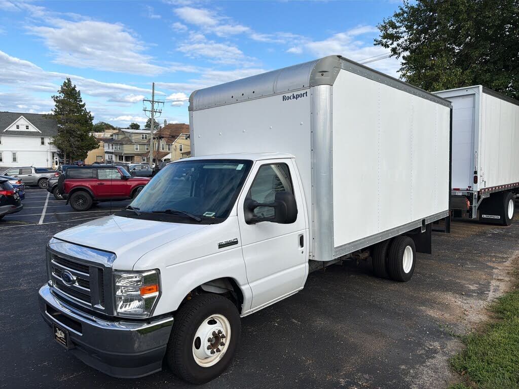 2021 FORD E-350