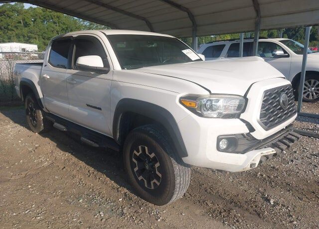 2020 TOYOTA Tacoma