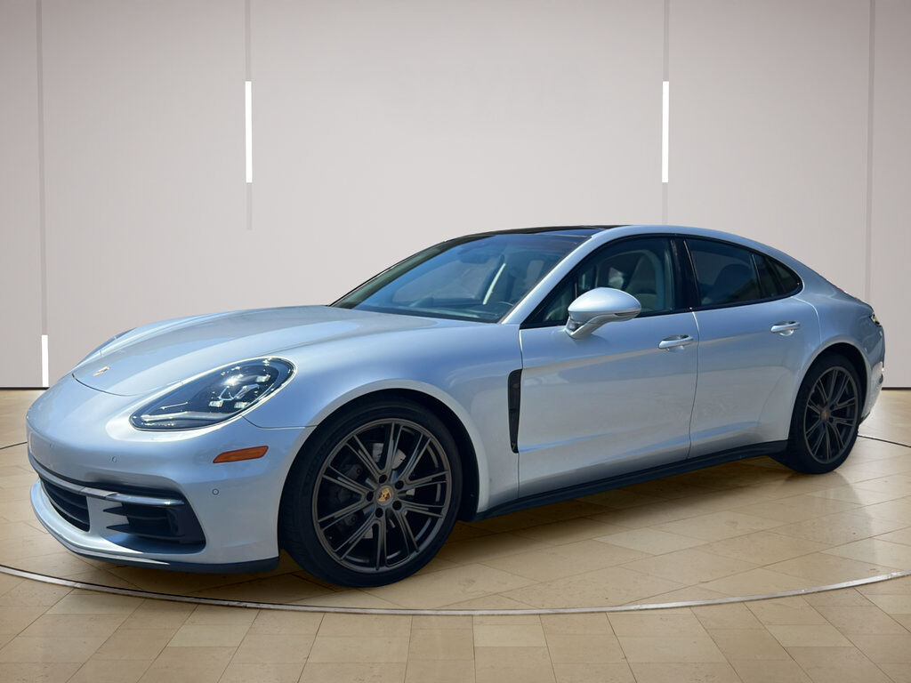 2018 PORSCHE Panamera