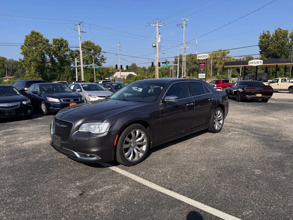 2019 CHRYSLER 300
