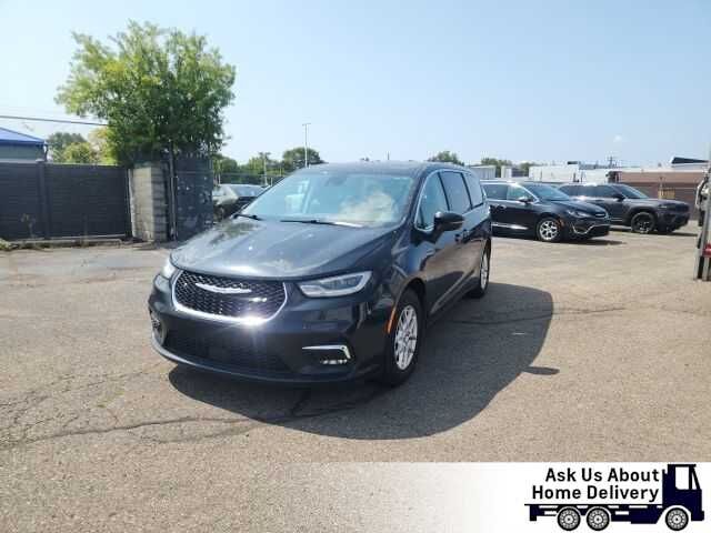 2023 CHRYSLER Pacifica