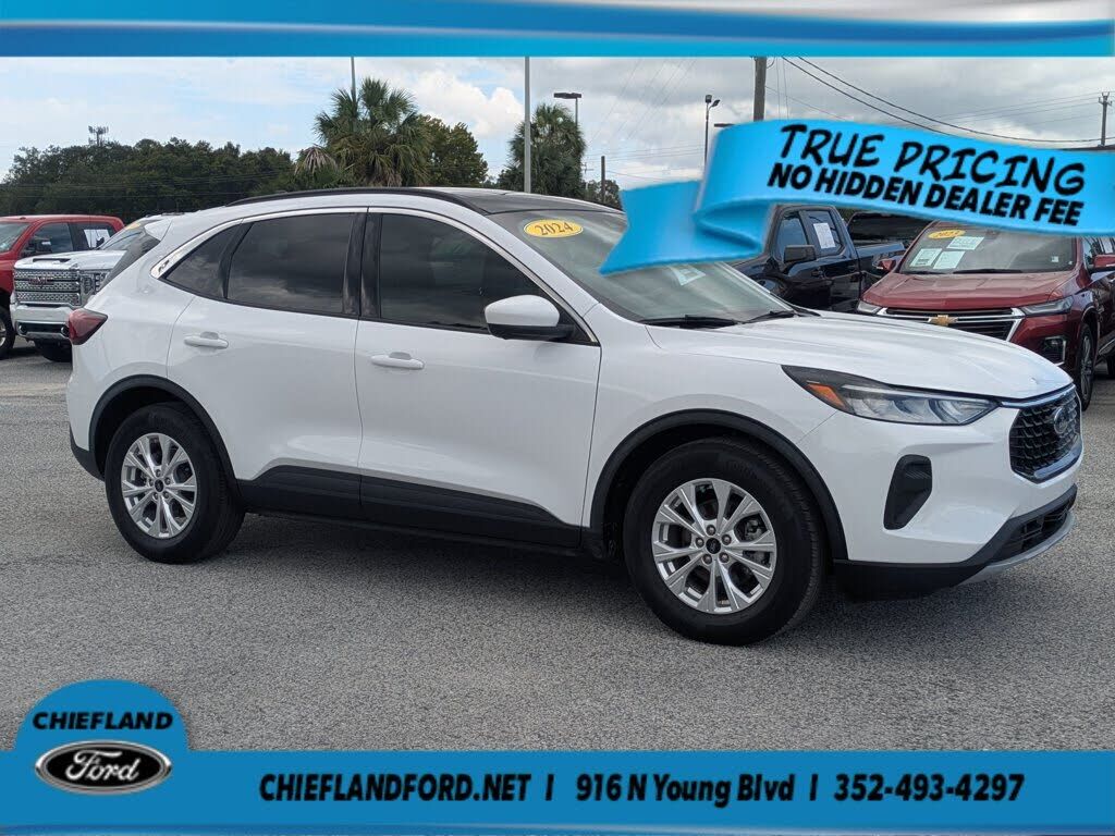 2024 FORD Escape