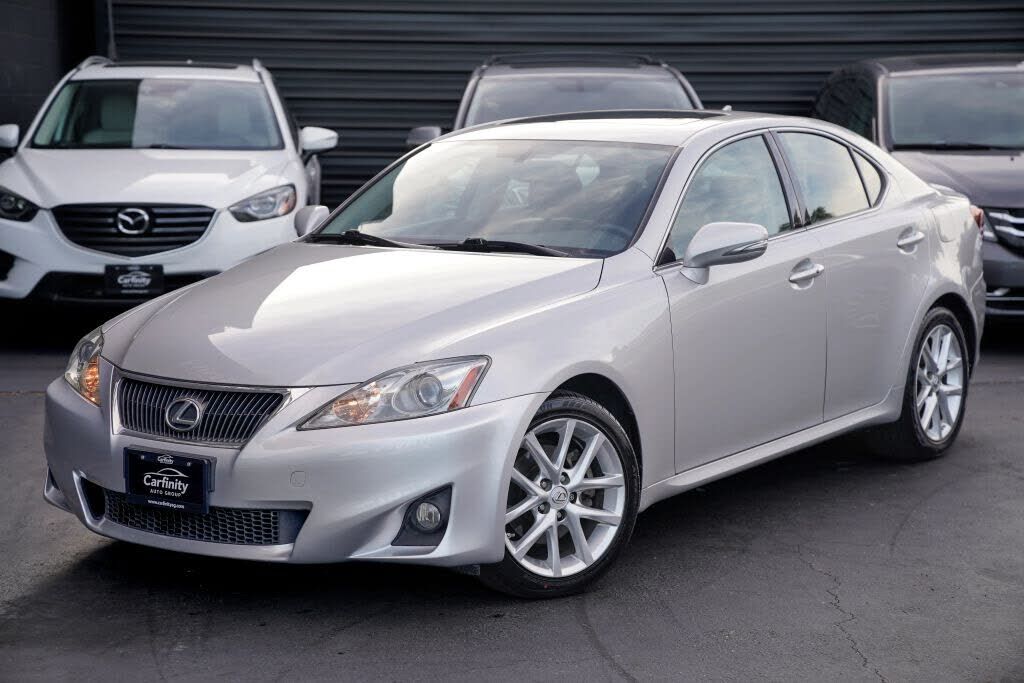 2011 LEXUS IS