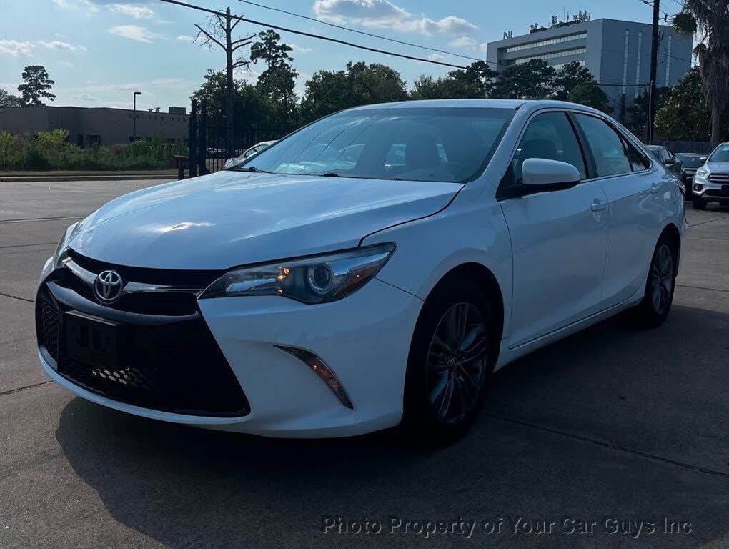 2016 TOYOTA Camry