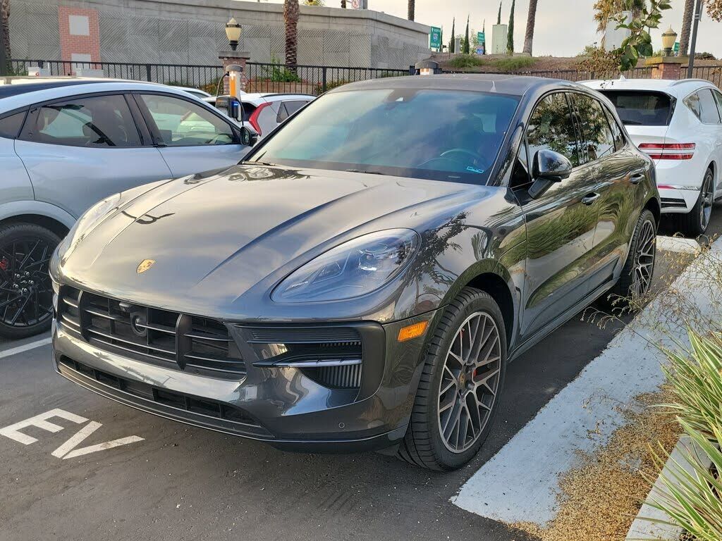 2021 PORSCHE Macan