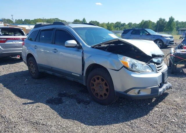 2012 SUBARU Outback