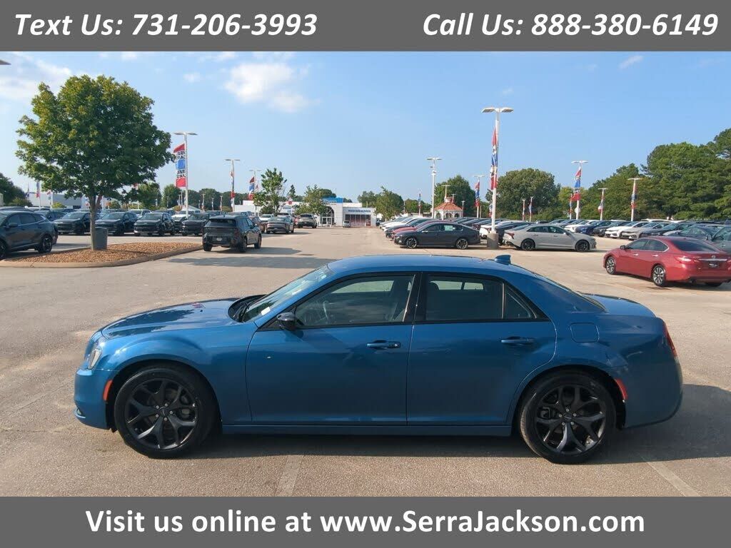 2022 CHRYSLER 300