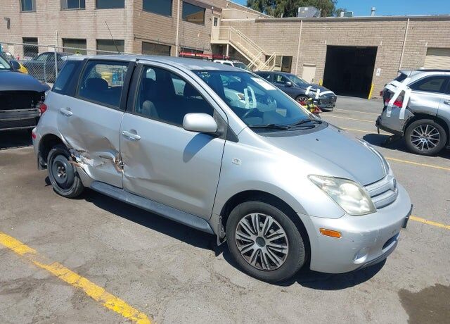 2005 TOYOTA SCION