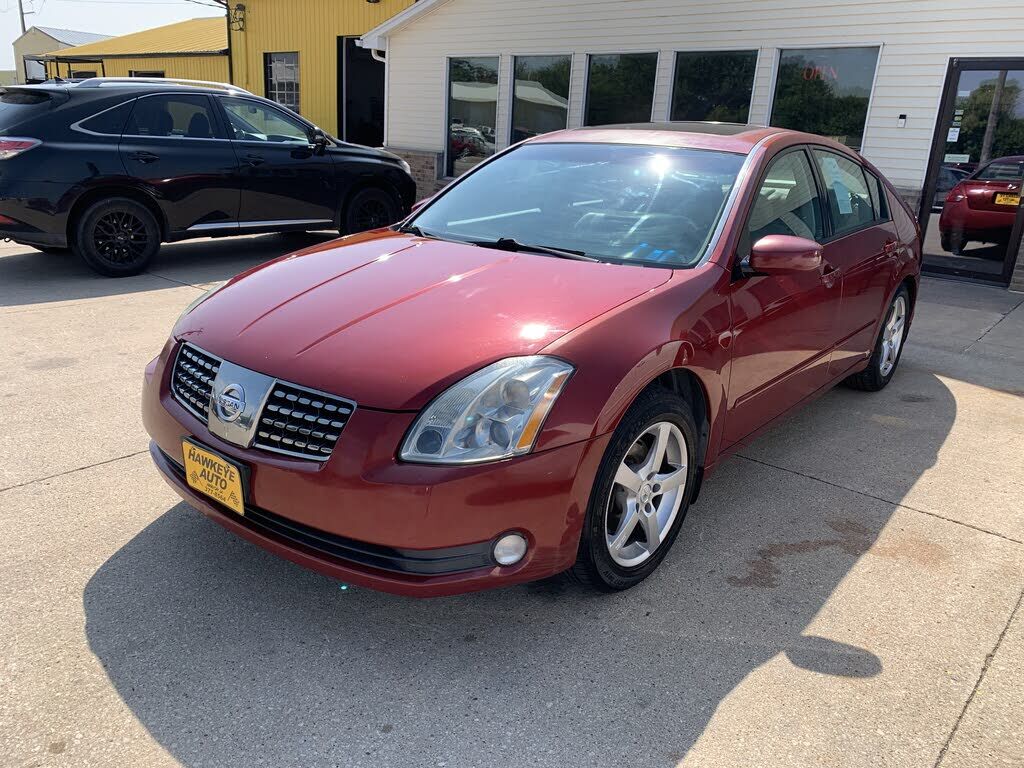 2005 NISSAN Maxima