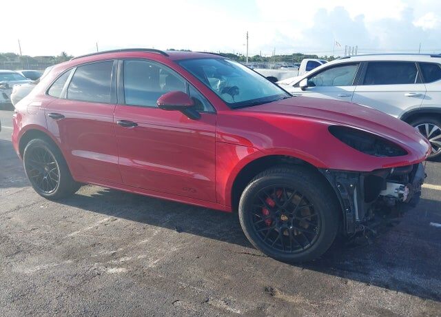 2018 PORSCHE Macan