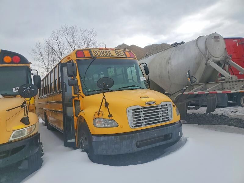 2011 FREIGHTLINER B2 Bus Chassis