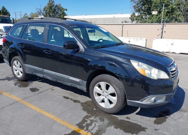 2012 SUBARU Outback