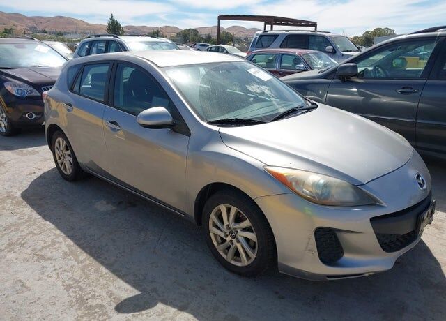 2013 MAZDA Mazda3