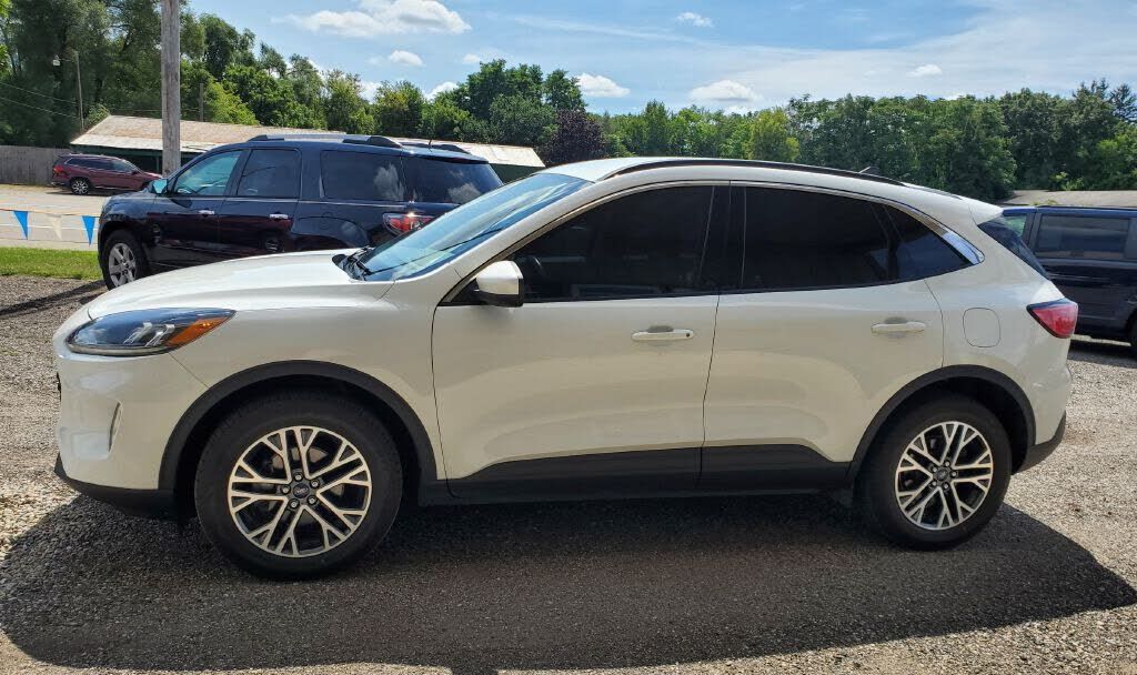 2020 FORD Escape