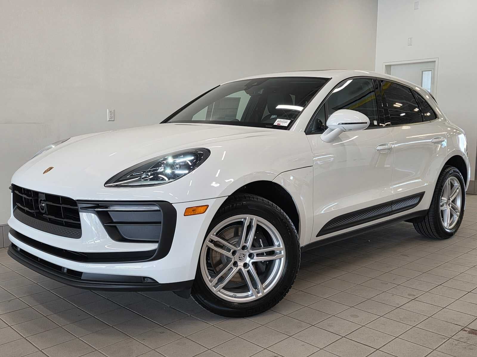 2026 PORSCHE Macan