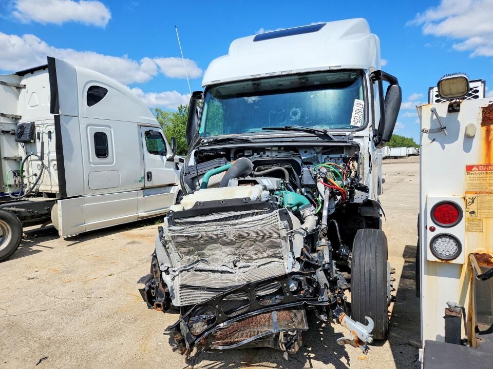 2024 VOLVO TRUCK VNL