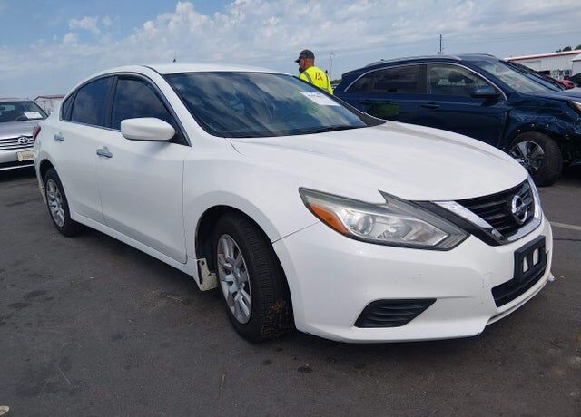 2017 NISSAN Altima